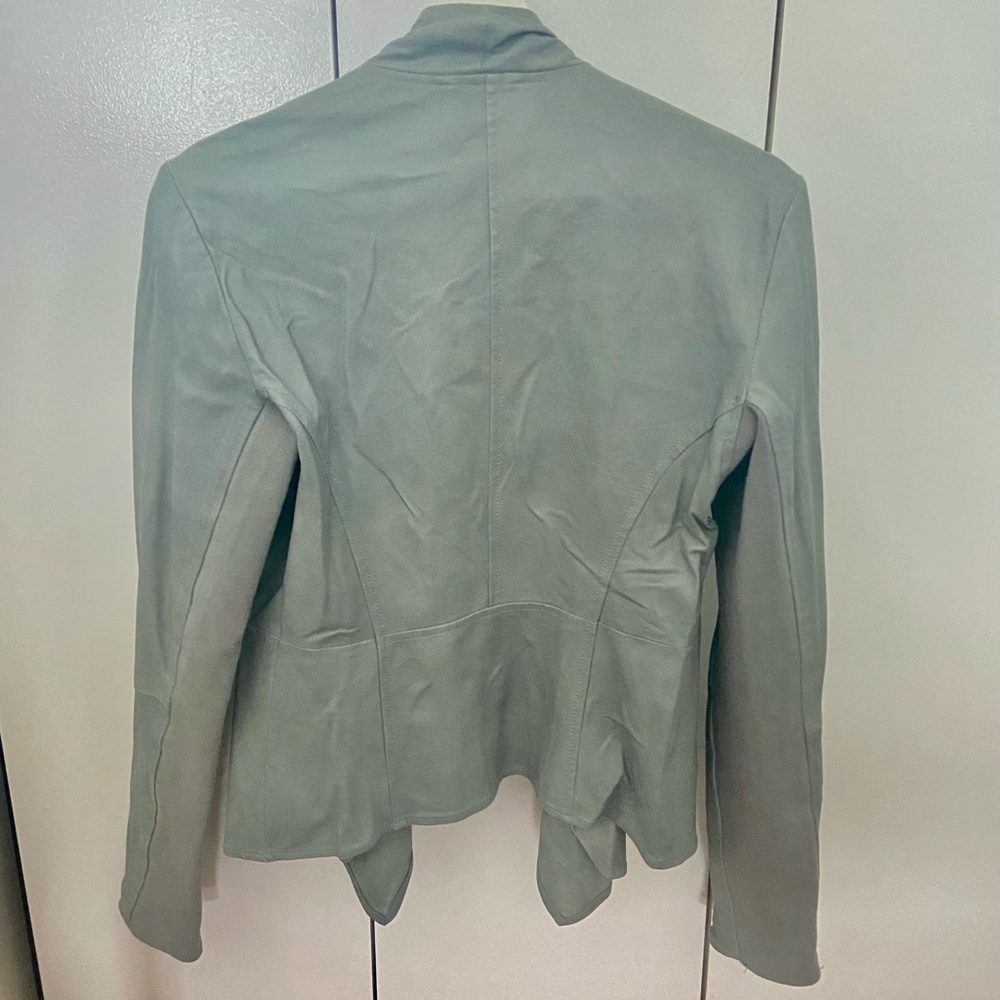 Leather jacket - Picture 2 of 3